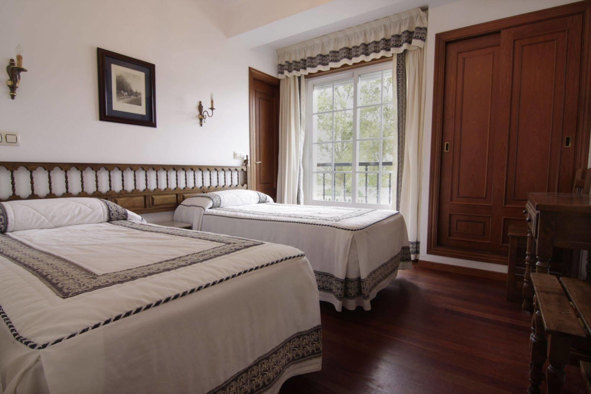 As Areas I Hotel Viveiro Bagian luar foto